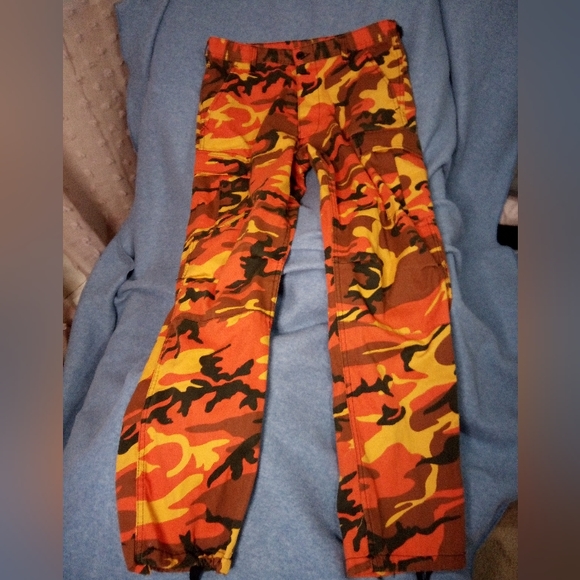 Zumiez Pants & Jumpsuits Zumiez Orange Camo Cargo Pants Poshmark